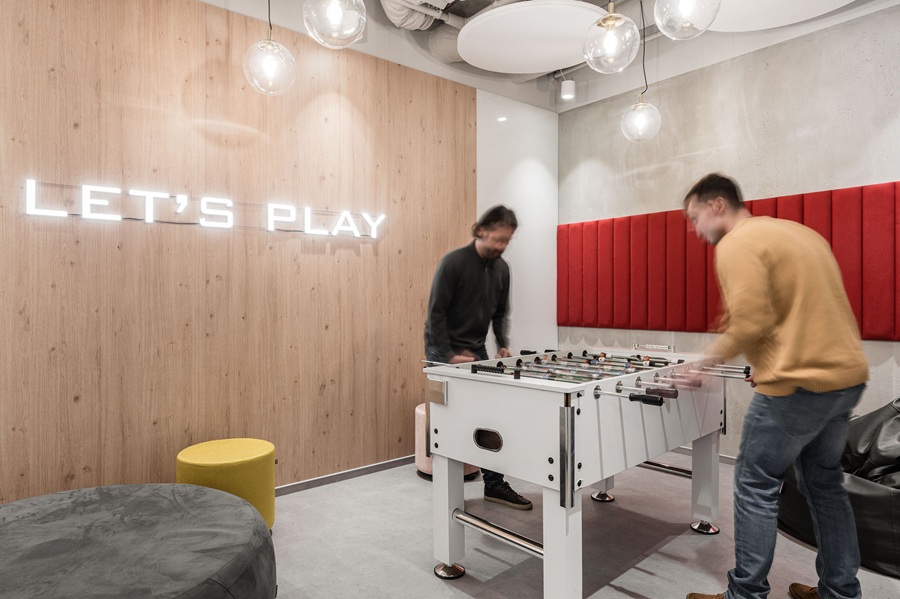 JAK PROJEKTOWAĆ PRZESTRZENIE BIUROWE WSPIERAJĄCE NEURORÓŻNORODNOŚĆ?