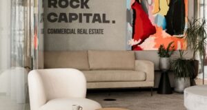 BIURO JAK GALERIA – SZTUKA GRA PIERWSZE SKRZYPCE W NOWEJ SIEDZIBIE ROCK CAPITAL