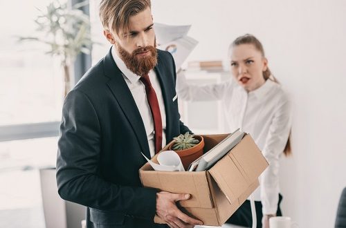Zwolnienie z pracy za pomocą maila – nowa metoda cyberprzestępców