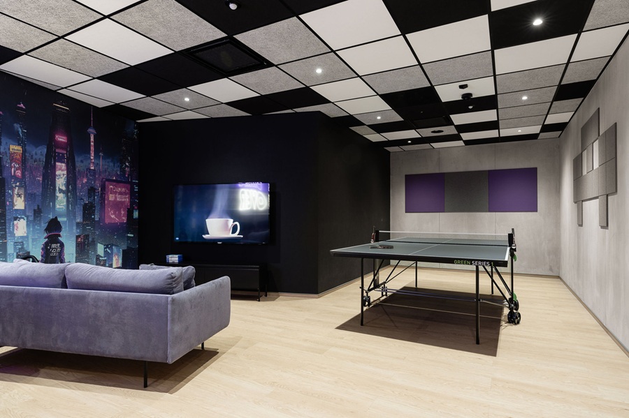 Biuro, które wspiera dobrostan. Jak przestrzeń pracy wpływa na wellbeing pracowników?