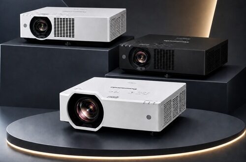 projektor Panasonic PT‑VMQ85 4K do biura 1