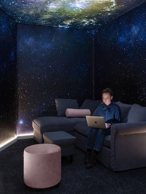 JAK PROJEKTOWAĆ PRZESTRZENIE BIUROWE WSPIERAJĄCE NEURORÓŻNORODNOŚĆ?